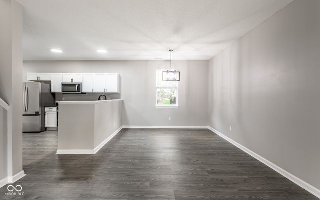 8006 Ithaca Way, Indianapolis, IN 46239
