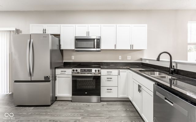 8006 Ithaca Way, Indianapolis, IN 46239