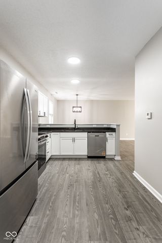 8006 Ithaca Way, Indianapolis, IN 46239