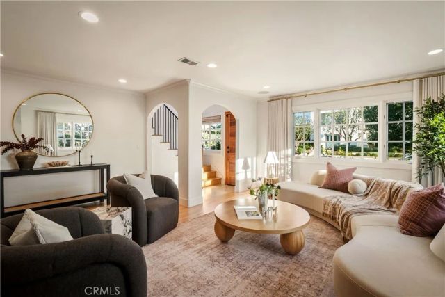 425 Tustin Avenue, Newport Beach, CA 92663