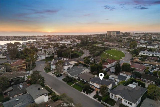 425 Tustin Avenue, Newport Beach, CA 92663