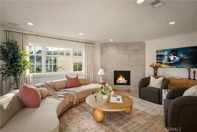425 Tustin Avenue, Newport Beach, CA 92663