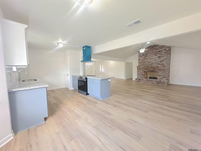 11865 Parkbrook Ave, Baton Rouge, LA 70816