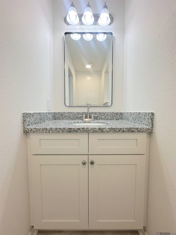 11865 Parkbrook Ave, Baton Rouge, LA 70816