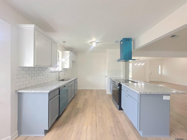 11865 Parkbrook Ave, Baton Rouge, LA 70816