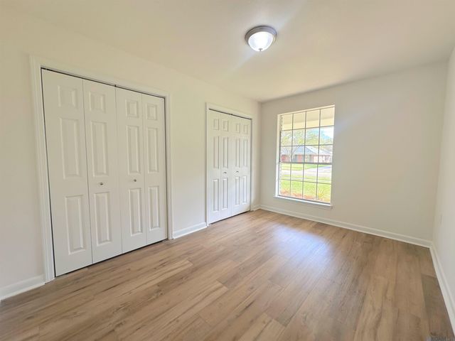 11865 Parkbrook Ave, Baton Rouge, LA 70816