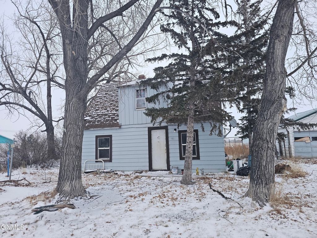 206 Parker Street NE, Alamo, ND 58830