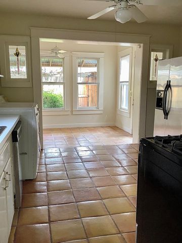 1322 Harvard Street, Houston, TX 77008