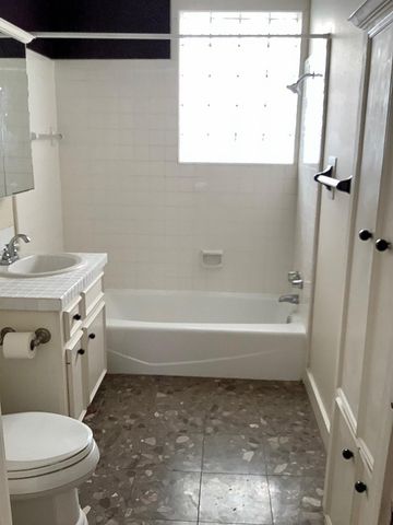 1322 Harvard Street, Houston, TX 77008