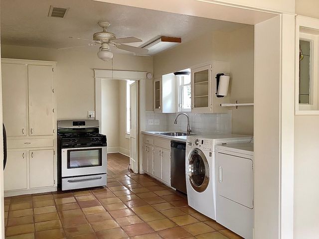 1322 Harvard Street, Houston, TX 77008