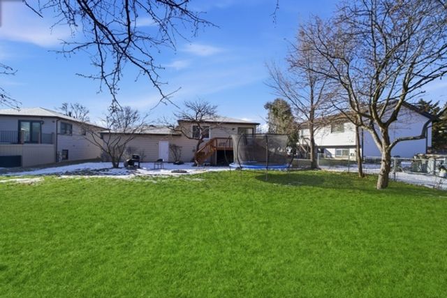 766 Michigan Avenue, South Elgin, IL 60177