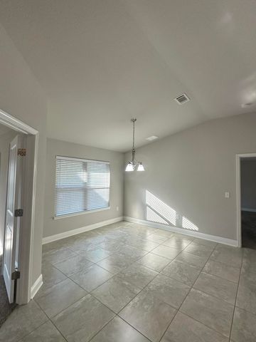 670 Red Fern Road, Crestview, FL 32536