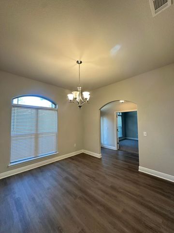 670 Red Fern Road, Crestview, FL 32536