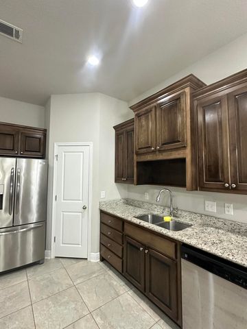 670 Red Fern Road, Crestview, FL 32536