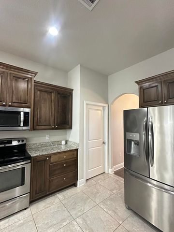 670 Red Fern Road, Crestview, FL 32536