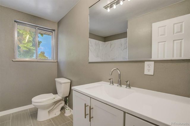 3055 Carson Street, Aurora, CO 80011