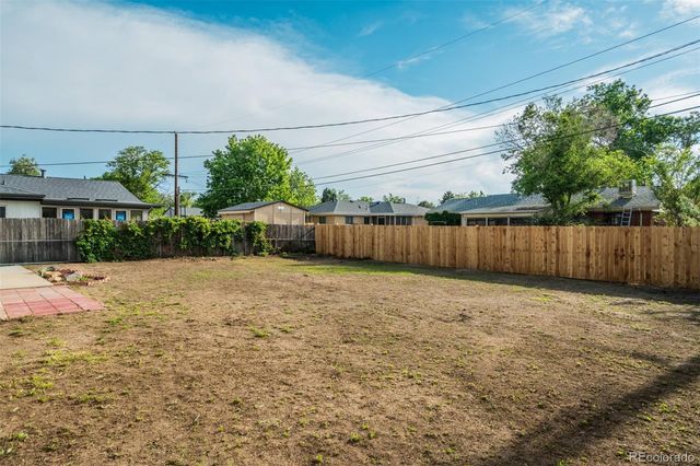 3055 Carson Street, Aurora, CO 80011