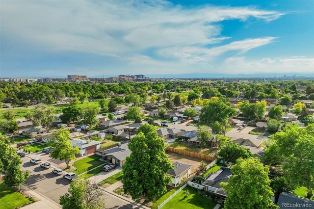 3055 Carson Street, Aurora, CO 80011