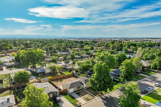 3055 Carson Street, Aurora, CO 80011