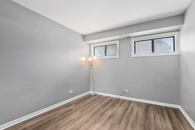 2210 Country Club Drive 2, Woodridge, IL 60517