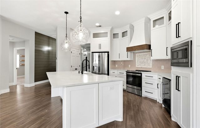 5217 High Bank Dr, Corpus Christi, TX 78413