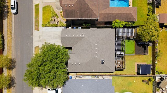 5217 High Bank Dr, Corpus Christi, TX 78413