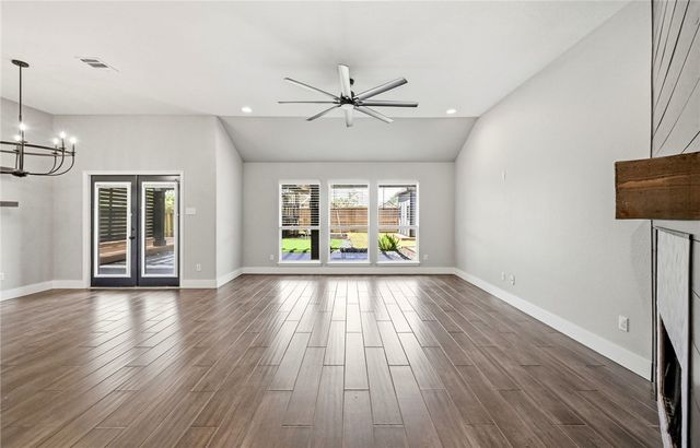 5217 High Bank Dr, Corpus Christi, TX 78413