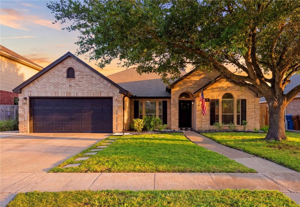 5217 High Bank Dr, Corpus Christi, TX 78413