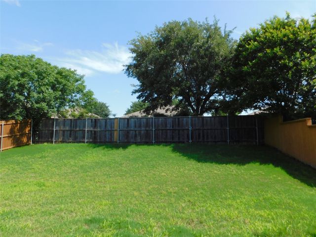 8613 Sagebrush Trail, Cross Roads, TX 76227