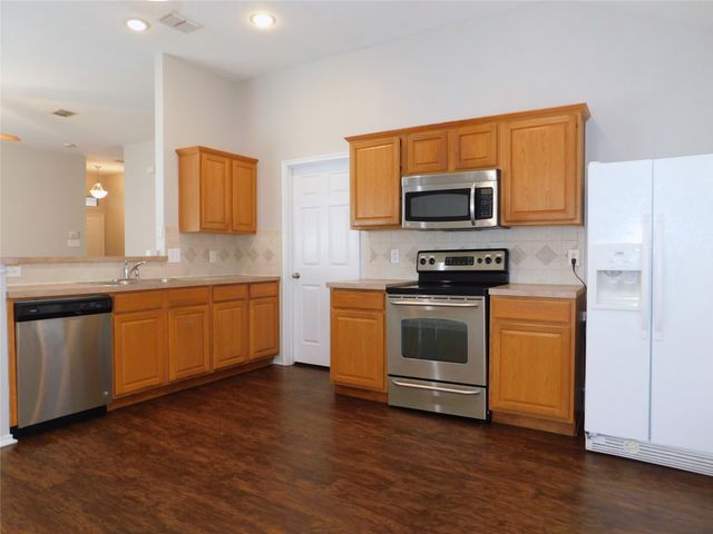 8613 Sagebrush Trail, Cross Roads, TX 76227