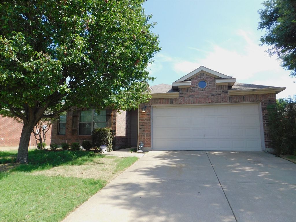 8613 Sagebrush Trail, Cross Roads, TX 76227