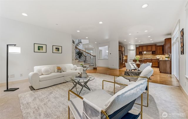 16788 NE 123rd Way, Redmond, WA 98052