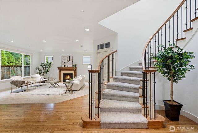 16788 NE 123rd Way, Redmond, WA 98052