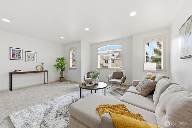 16788 NE 123rd Way, Redmond, WA 98052