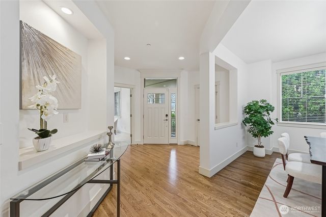 16788 NE 123rd Way, Redmond, WA 98052