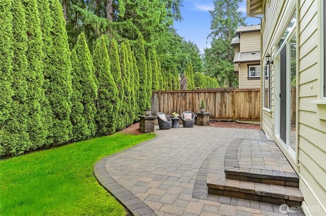 16788 NE 123rd Way, Redmond, WA 98052