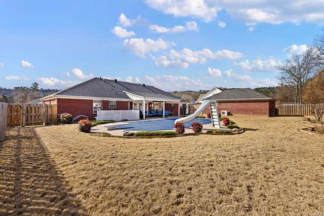 2310 W 7th Street, Russellville, AR 72801