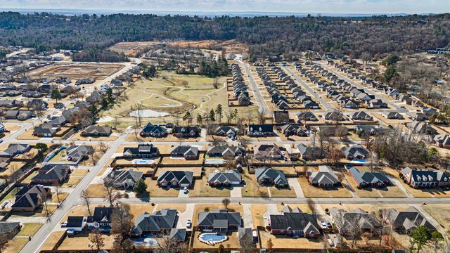 2310 W 7th Street, Russellville, AR 72801