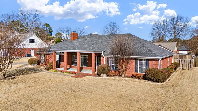 2310 W 7th Street, Russellville, AR 72801