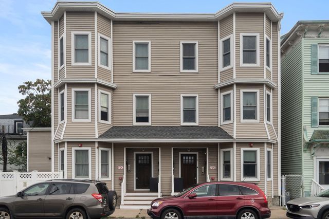 6 Chestnut Ave 1, Boston, MA 02130