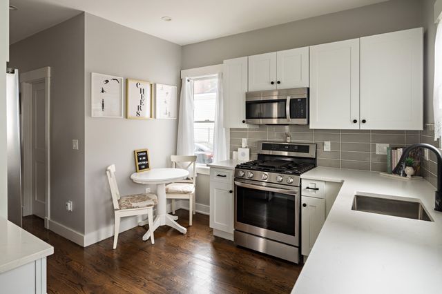 6 Chestnut Ave 1, Boston, MA 02130