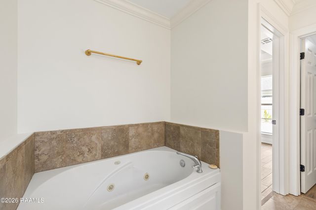 206 Oak Hill Lane, Youngsville, LA 70592