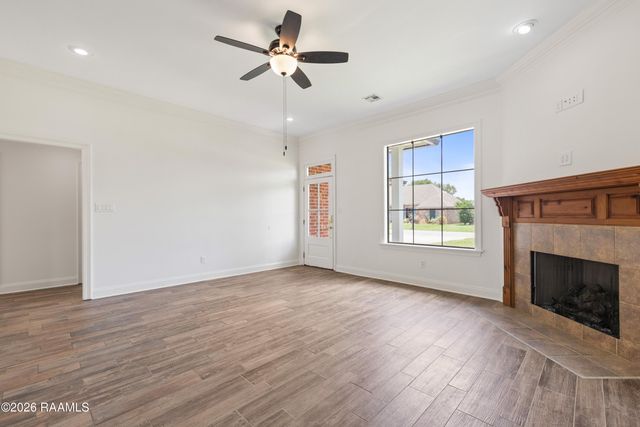 206 Oak Hill Lane, Youngsville, LA 70592
