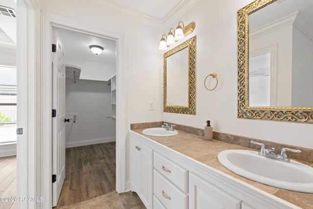 206 Oak Hill Lane, Youngsville, LA 70592