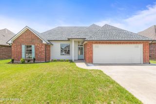 206 Oak Hill Lane, Youngsville, LA 70592