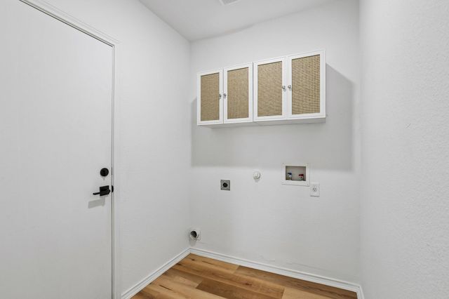 4504 Lyra CIR, Austin, TX 78744