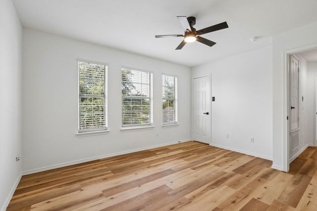 4504 Lyra CIR, Austin, TX 78744
