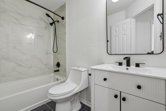 4504 Lyra CIR, Austin, TX 78744