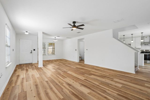 4504 Lyra CIR, Austin, TX 78744