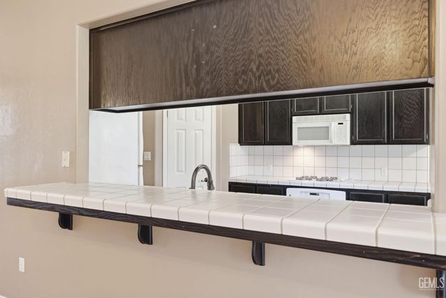 12514 Sawtooth Avenue, Bakersfield, CA 93312